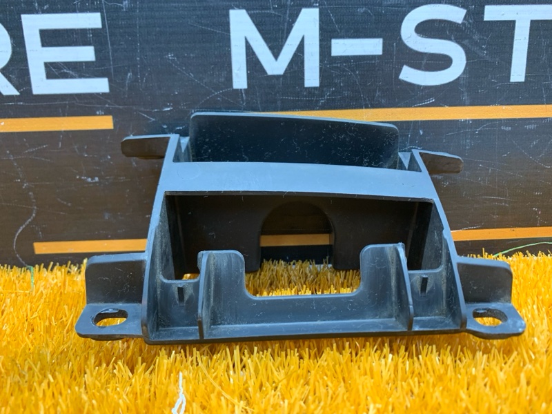 Кронштейн форсунки омывателя фары, 370 рублей, Красноярск