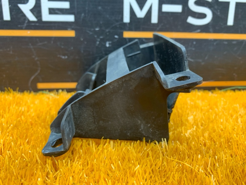 Кронштейн форсунки омывателя фары, 370 рублей, Красноярск