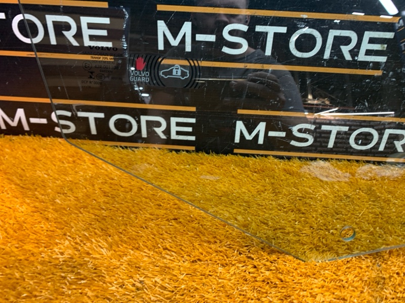 Стекло боковое, 1490 рублей, Красноярск