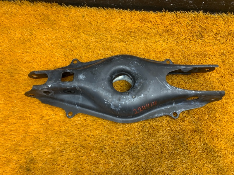 Рычаг подвески нижний, 720 рублей, Красноярск