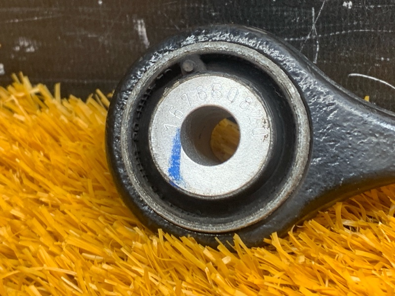 Рычаг подвески верхний, 1200 рублей, Красноярск