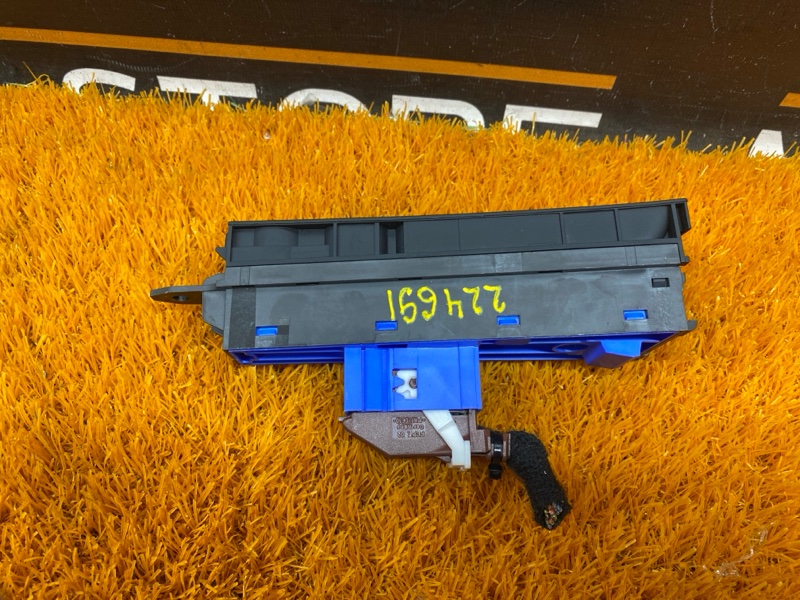 Кнопка стояночного тормоза, 900 рублей, Красноярск