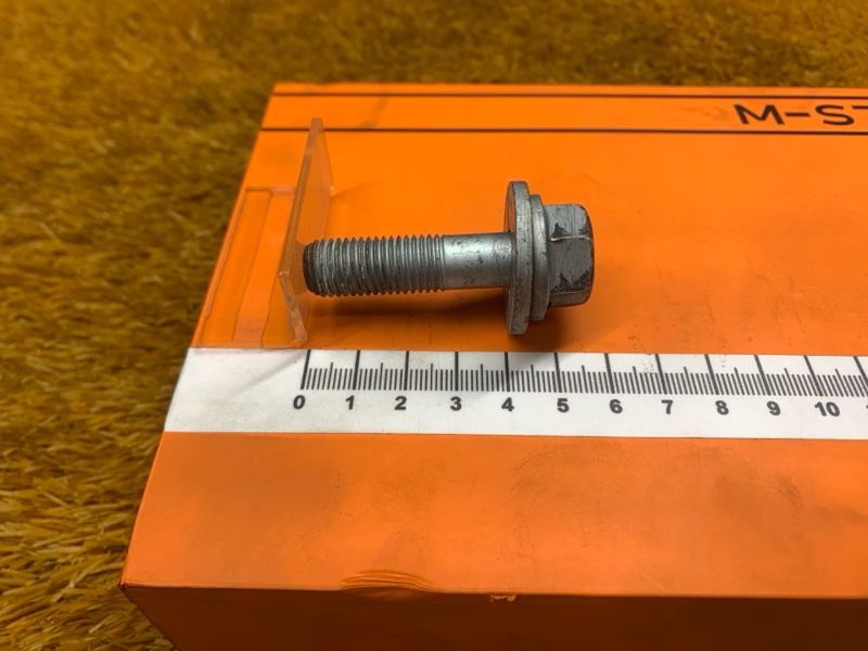 Болт суппорта, 320 рублей, Красноярск