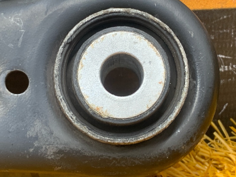 Рычаг подвески верхний, 1200 рублей, Красноярск