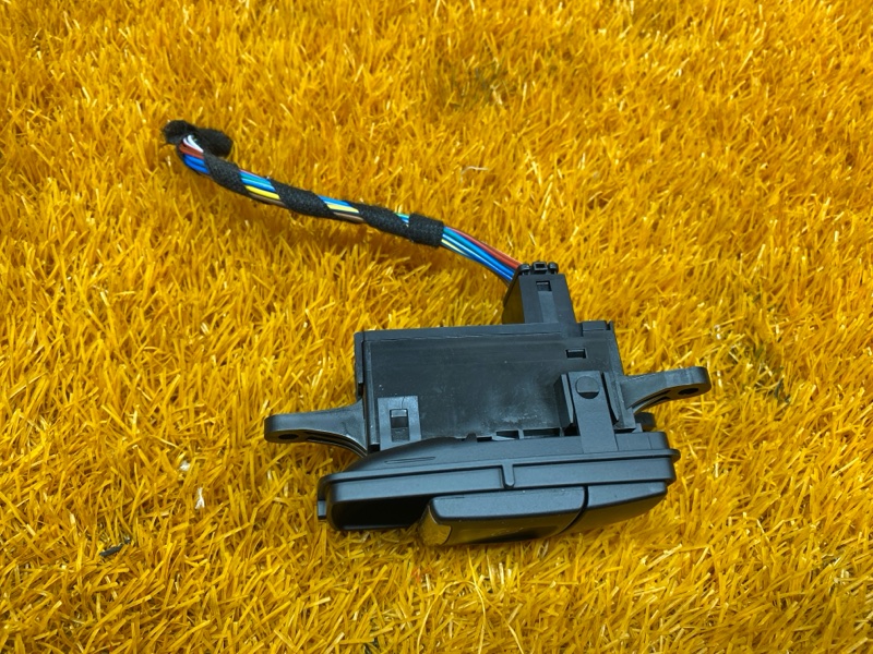 Кнопка стояночного тормоза, 2230 рублей, Красноярск