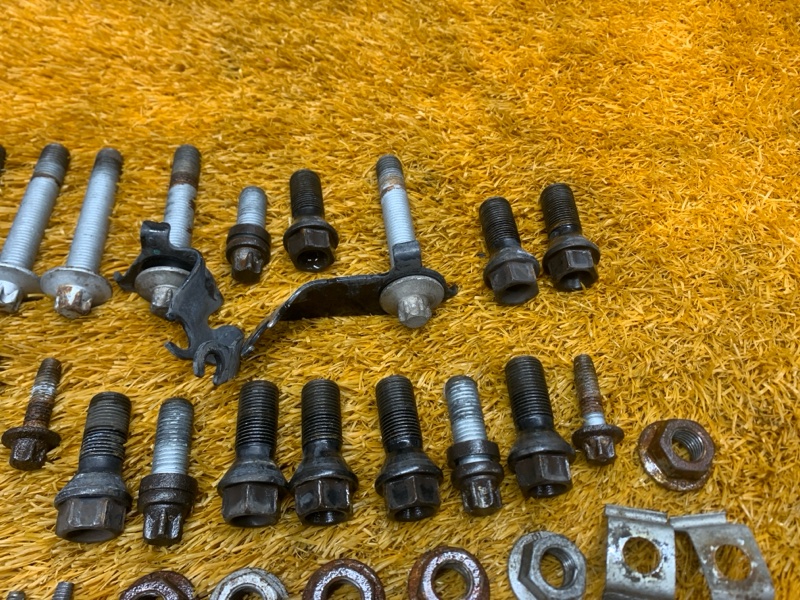 Болты и гайки задней подвески, 730 рублей, Красноярск