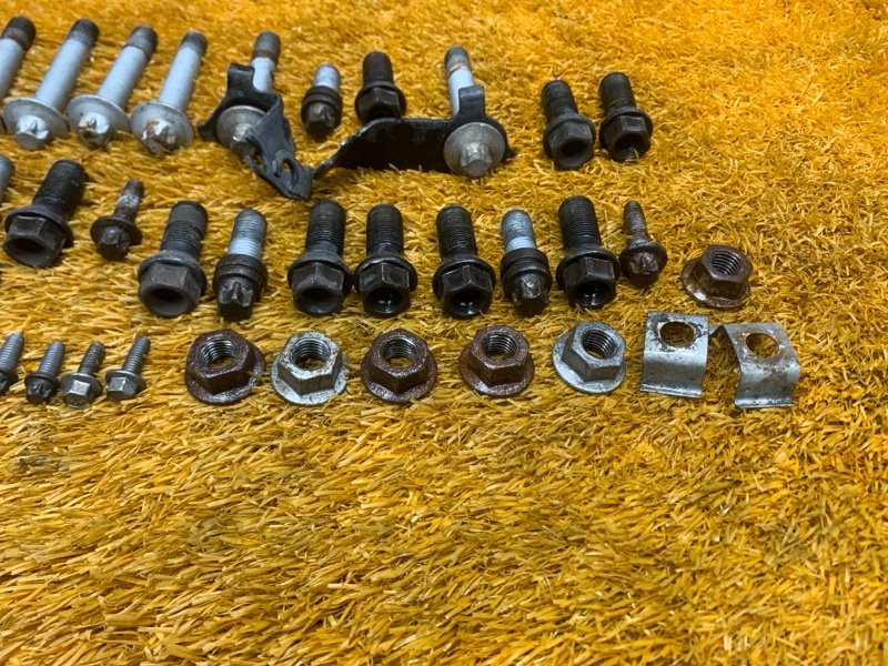 Болты и гайки задней подвески, 730 рублей, Красноярск