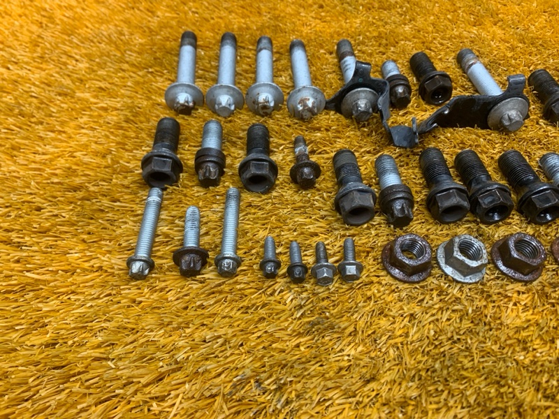 Болты и гайки задней подвески, 730 рублей, Красноярск