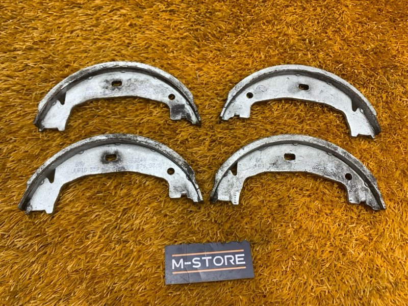 Колодки ручника, 500 рублей, Красноярск