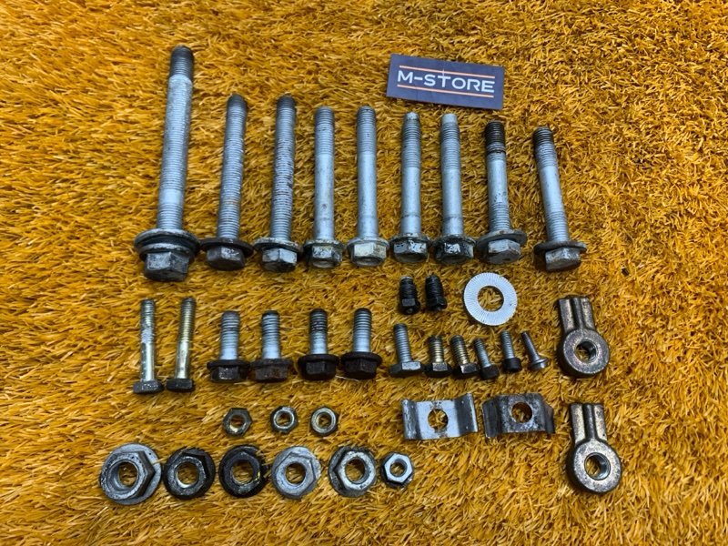 Болты и гайки задней подвески, 1000 рублей, Красноярск