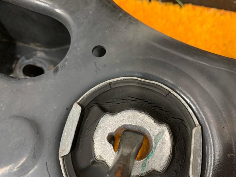 Балка поперечная (подрамник), 3150 рублей, Красноярск