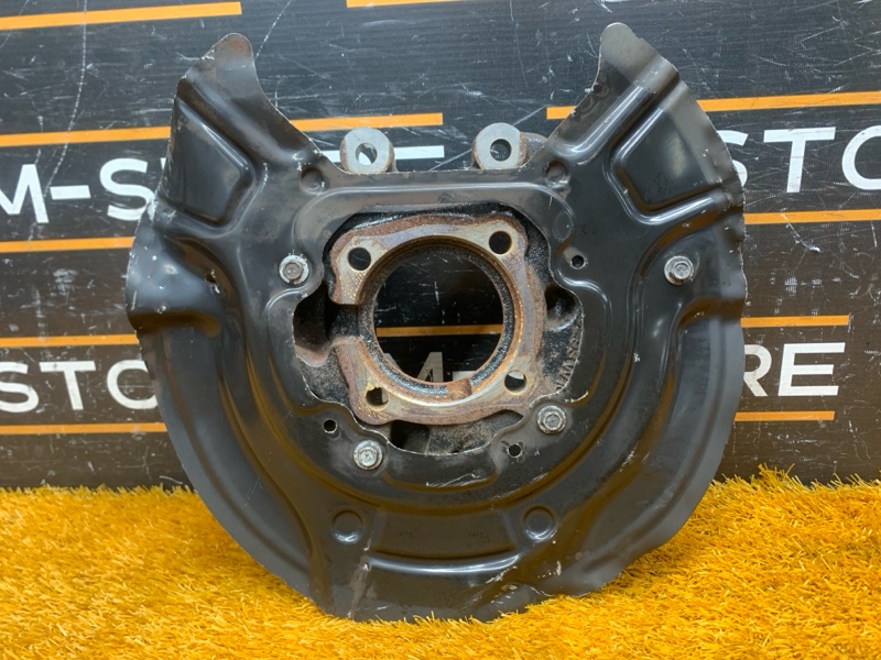 кулак поворотный, 2000 рублей, Красноярск