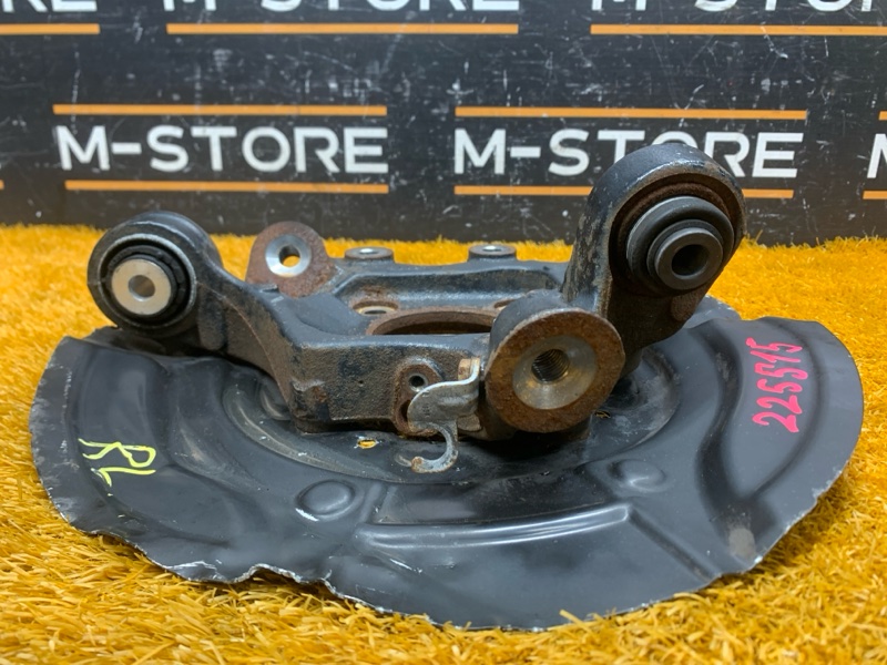 кулак поворотный, 2000 рублей, Красноярск