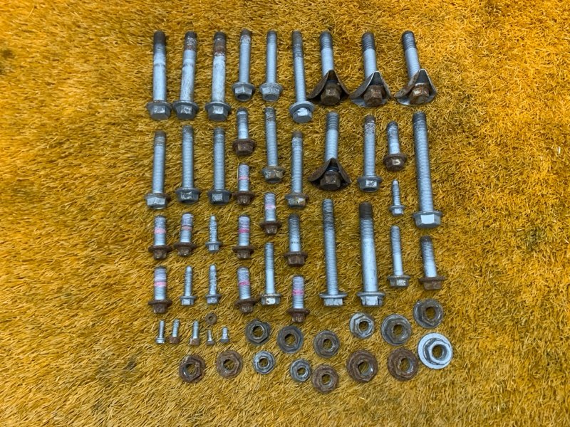 Болты и гайки задней подвески, 700 рублей, Красноярск