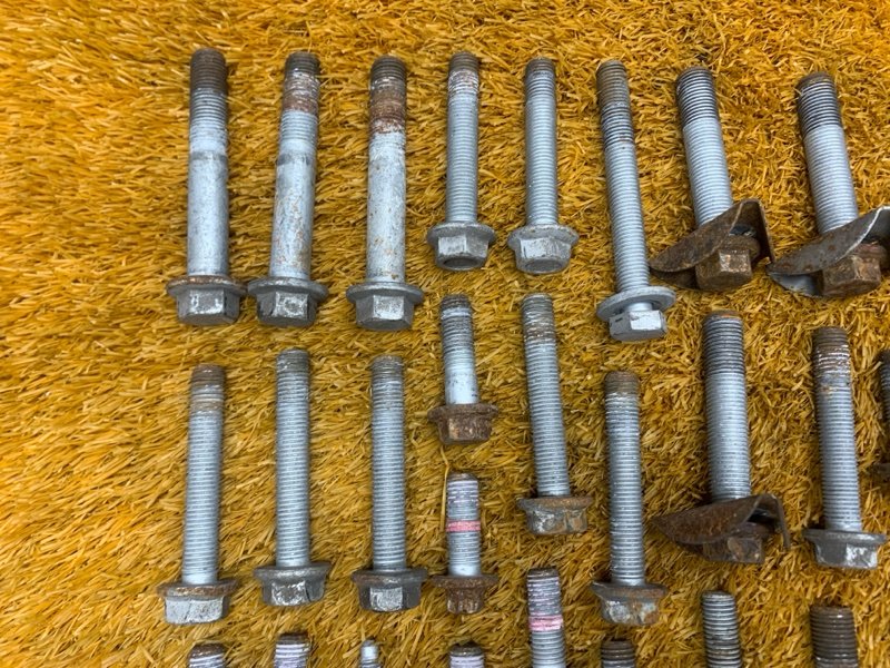 Болты и гайки задней подвески, 700 рублей, Красноярск