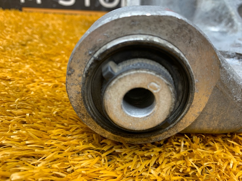 кулак поворотный, 2000 рублей, Красноярск