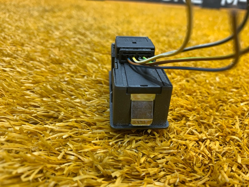 Кнопка люка, 400 рублей, Красноярск