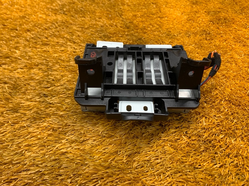 Блок управления магнитолой, 500 рублей, Красноярск