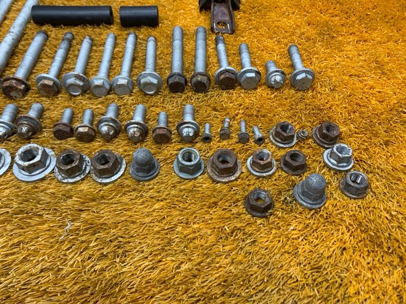 Болты и гайки задней подвески, 730 рублей, Красноярск