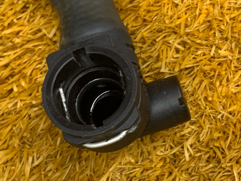 Патрубок системы охлаждения, 300 рублей, Красноярск