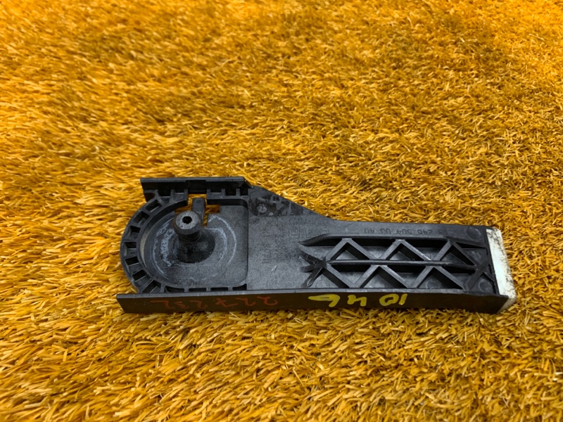 Кронштейн радиатора, 980 рублей, Красноярск