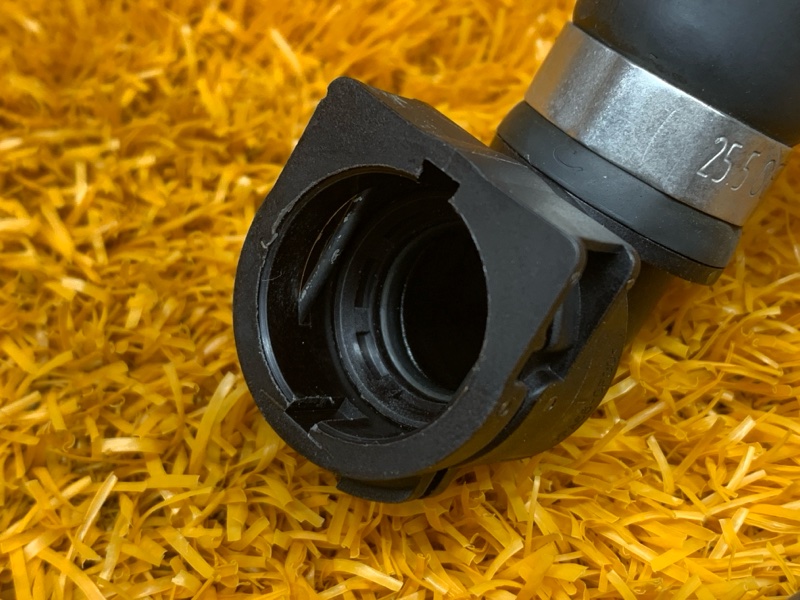 Патрубок системы охлаждения, 300 рублей, Красноярск