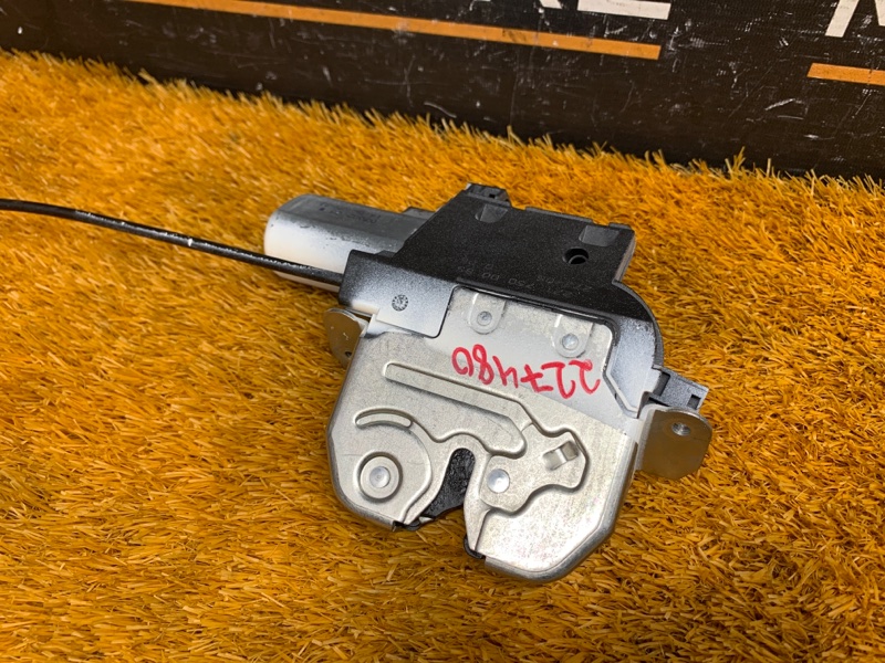 замок багажника, 2990 рублей, Красноярск