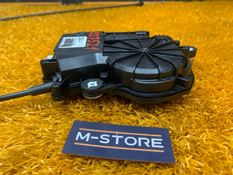 Доводчик крышки багажника, 3680 рублей, Красноярск