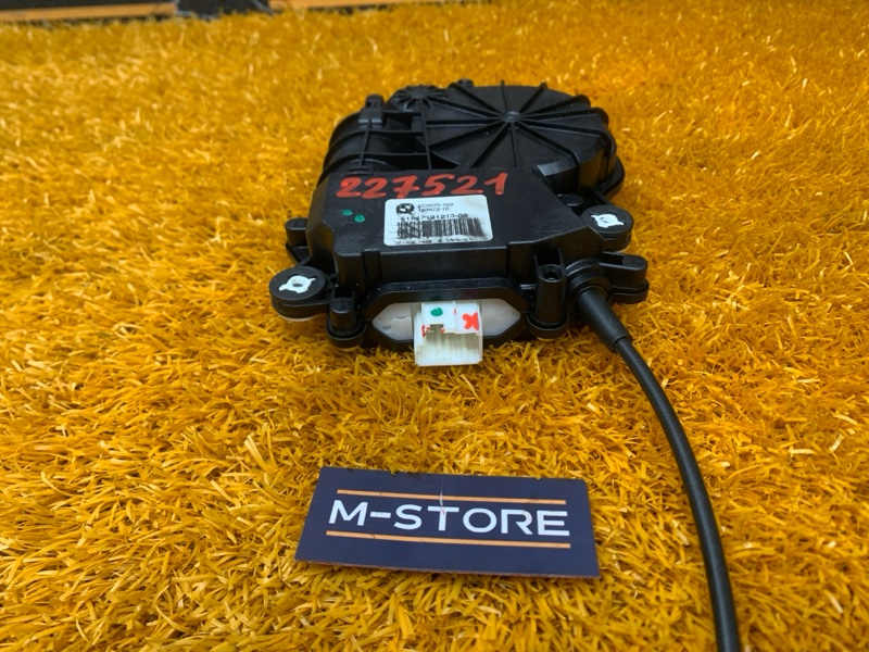 Доводчик крышки багажника, 3680 рублей, Красноярск