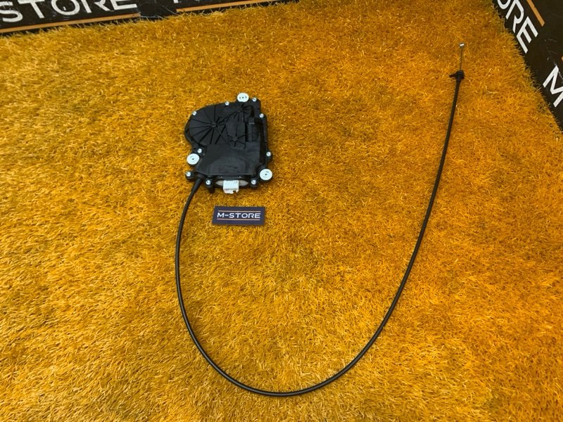 Доводчик крышки багажника, 3680 рублей, Красноярск