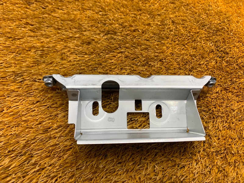 Кронштейн ручки открывания багажника, 300 рублей, Красноярск