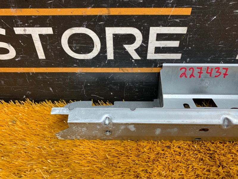 Кронштейн ручки открывания багажника, 300 рублей, Красноярск