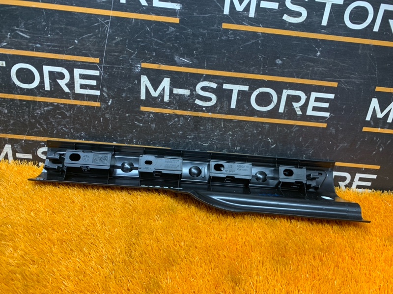 Накладка на порог салона, 760 рублей, Красноярск