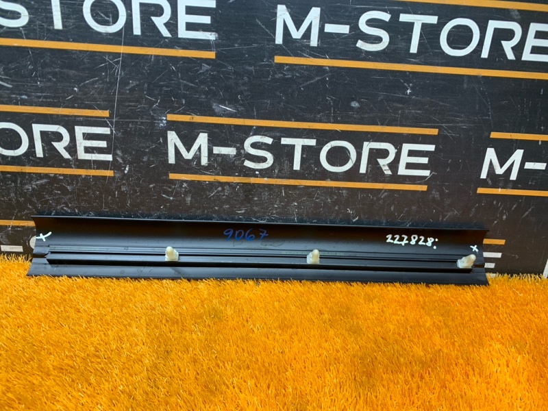 Накладка на порог салона, 200 рублей, Красноярск