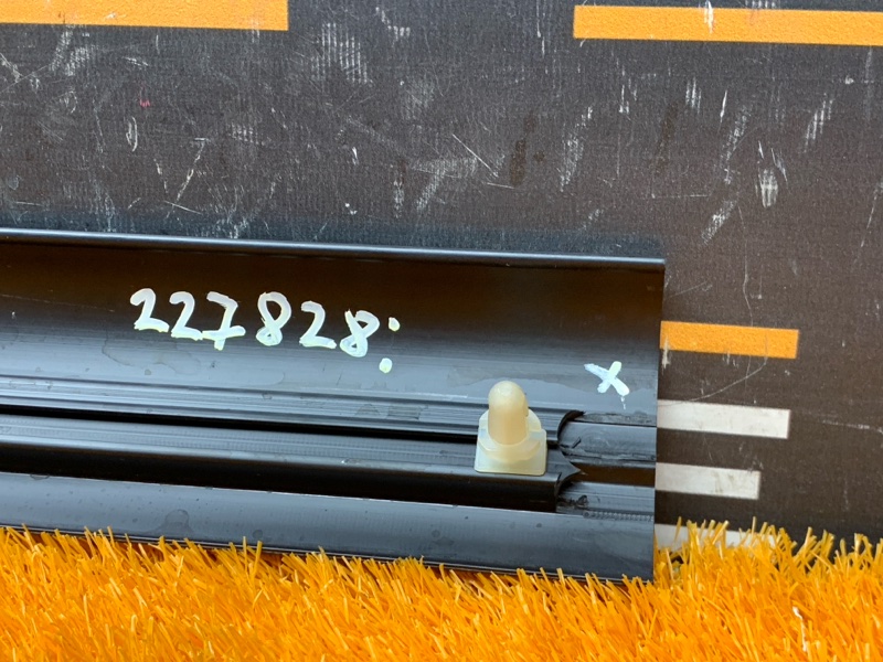 Накладка на порог салона, 200 рублей, Красноярск