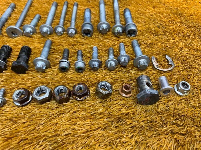 Болты и гайки ДВС, 800 рублей, Красноярск