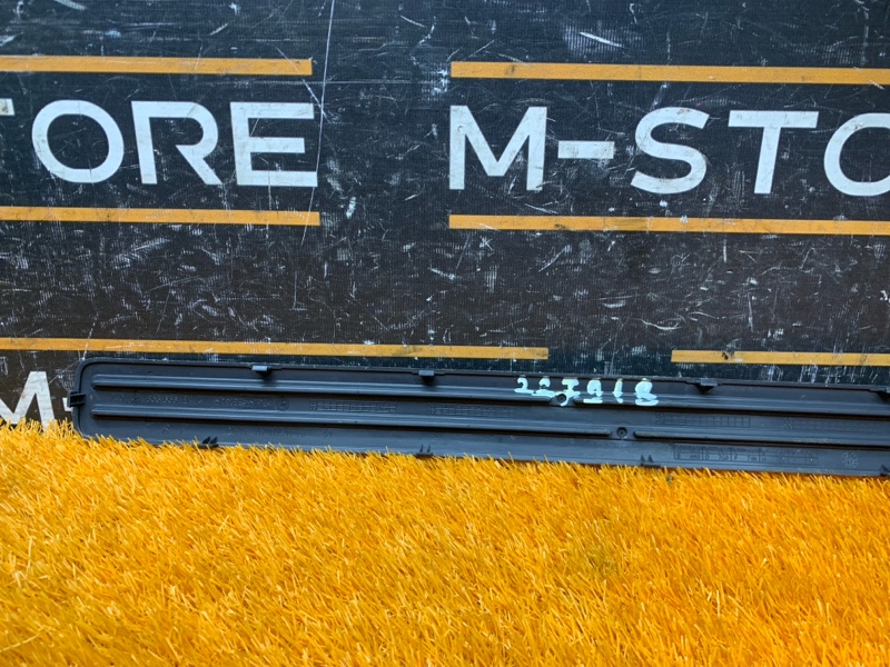 Накладка на порог салона, 330 рублей, Красноярск