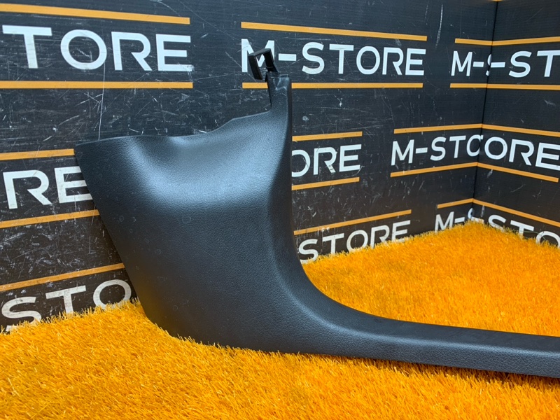 Накладка на порог салона, 380 рублей, Красноярск