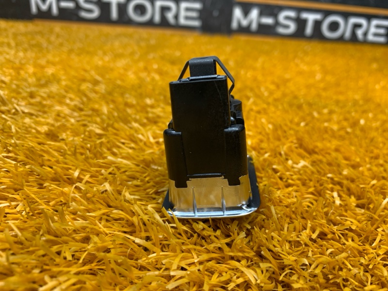 Кнопка открывания багажника, 350 рублей, Красноярск