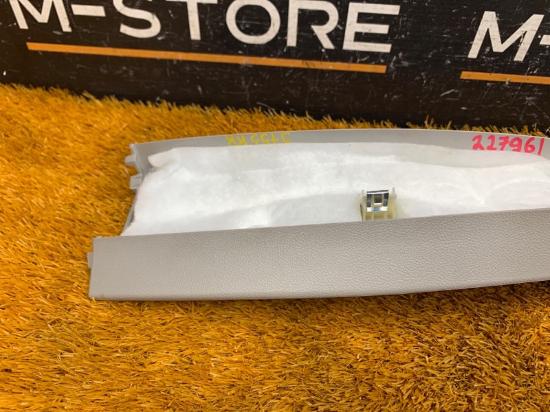 обшивка двери багажника, 830 рублей, Красноярск