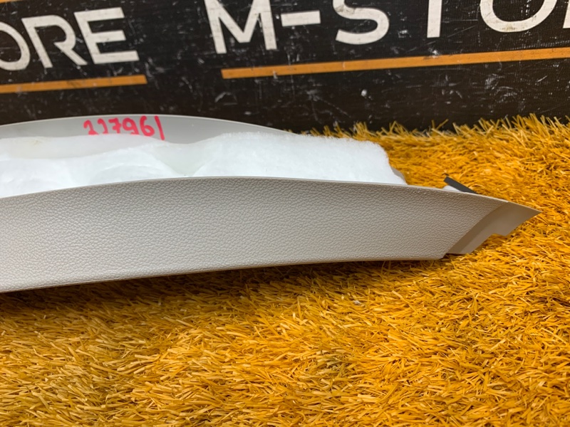 обшивка двери багажника, 830 рублей, Красноярск