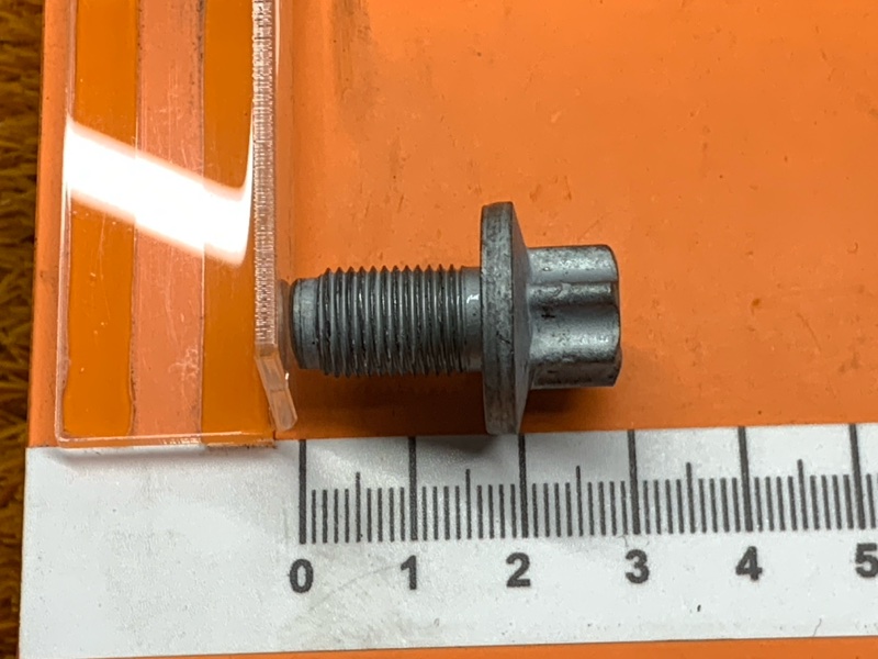 болт гидротрансформатора, 490 рублей, Красноярск