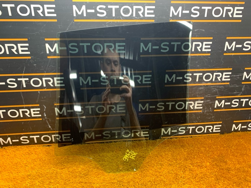 Стекло боковое, 500 рублей, Красноярск