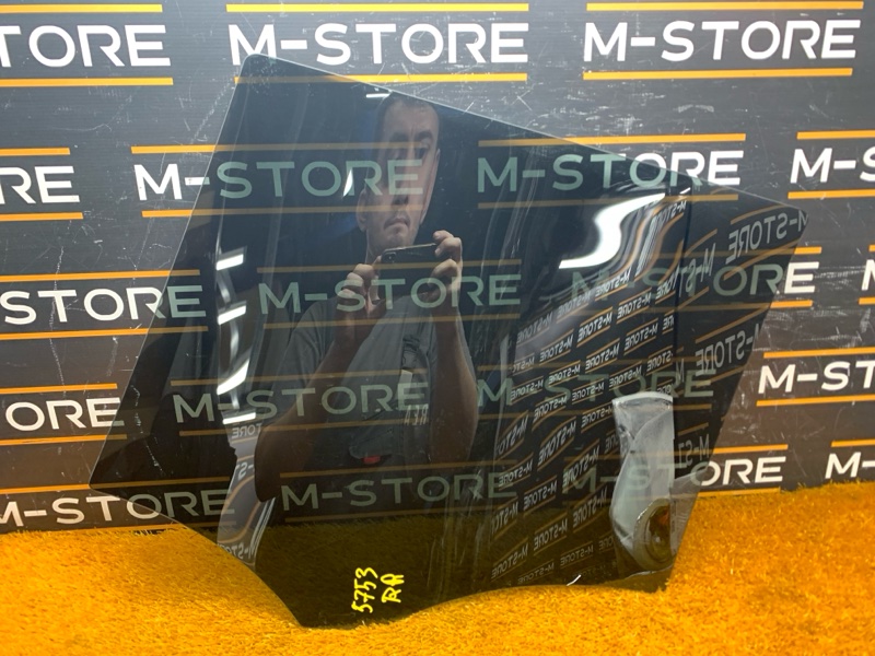 Стекло боковое, 1640 рублей, Красноярск