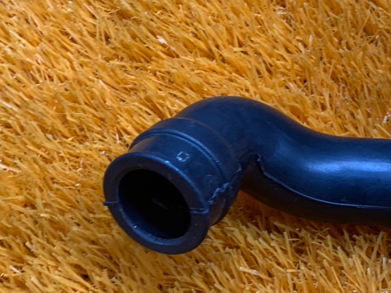 Патрубок картерных газов, 300 рублей, Красноярск