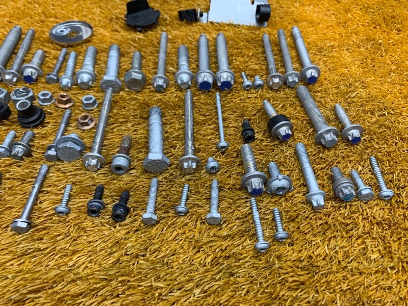 Болты и гайки ДВС, 720 рублей, Красноярск