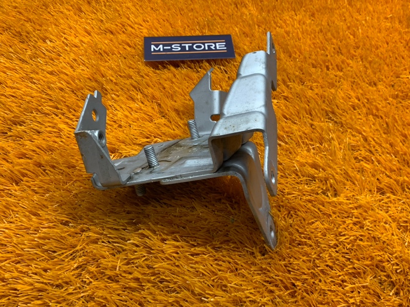 кронштейн, 300 рублей, Красноярск