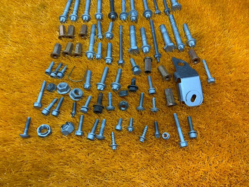 Болты и гайки ДВС, 950 рублей, Красноярск