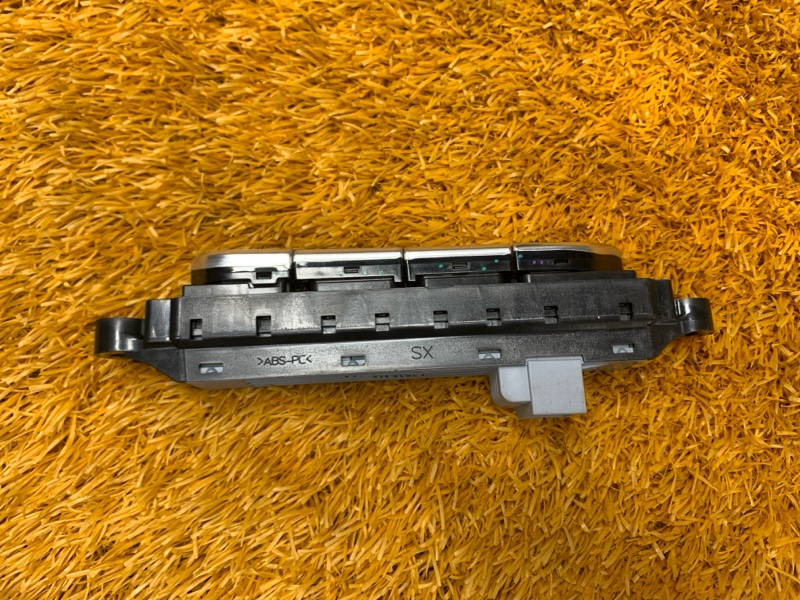 кнопка памяти сидений, 1500 рублей, Красноярск