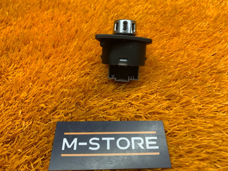 Кнопка регулировки зеркал, 1000 рублей, Красноярск